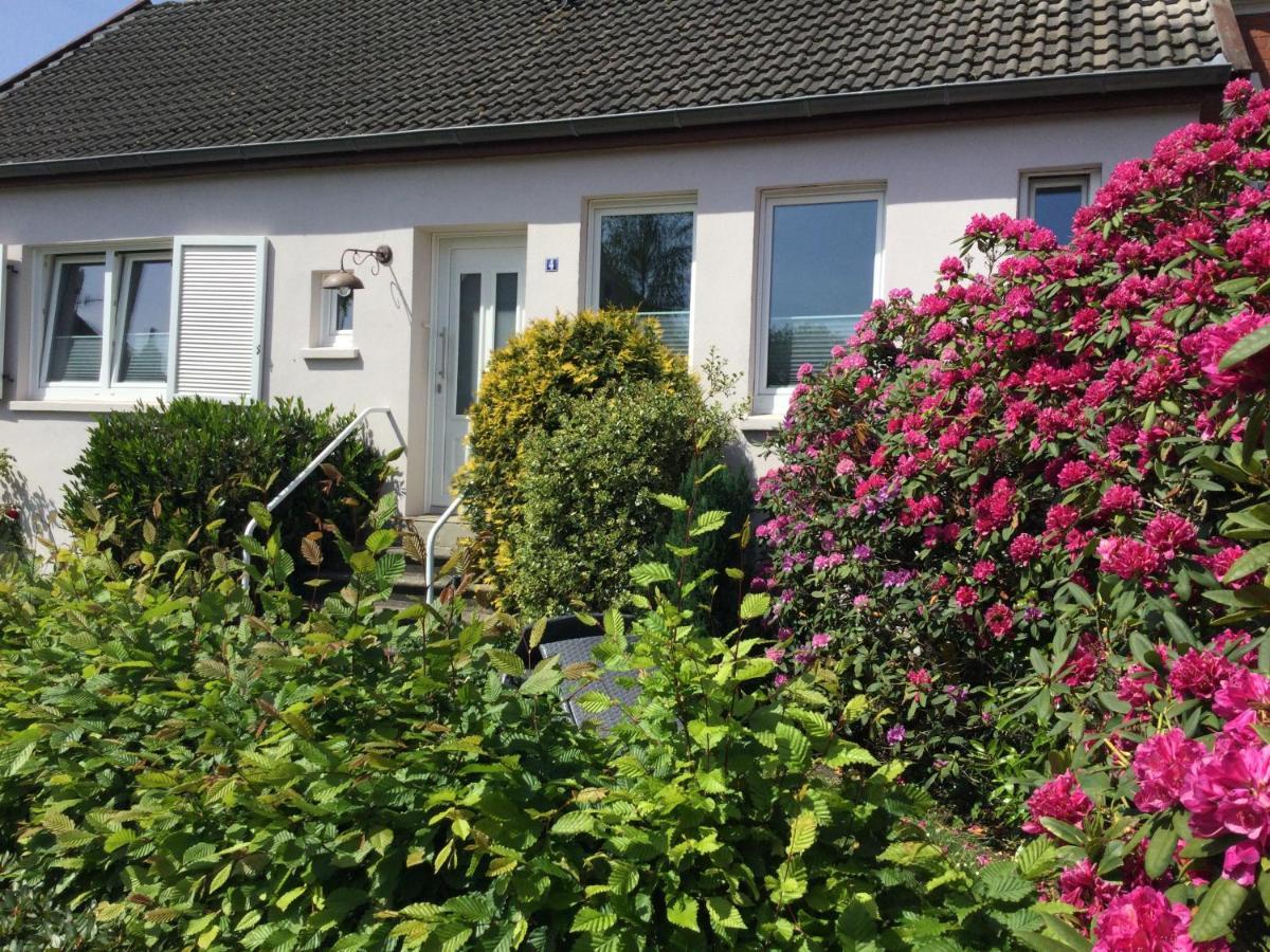 Ferienhaus Us Luett Hus Und Das Zimmer Linde Im Haupthaus Oldenburg Eksteriør bilde